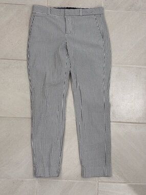 Banana Republic Hampton Gray & White Seersucker Pants